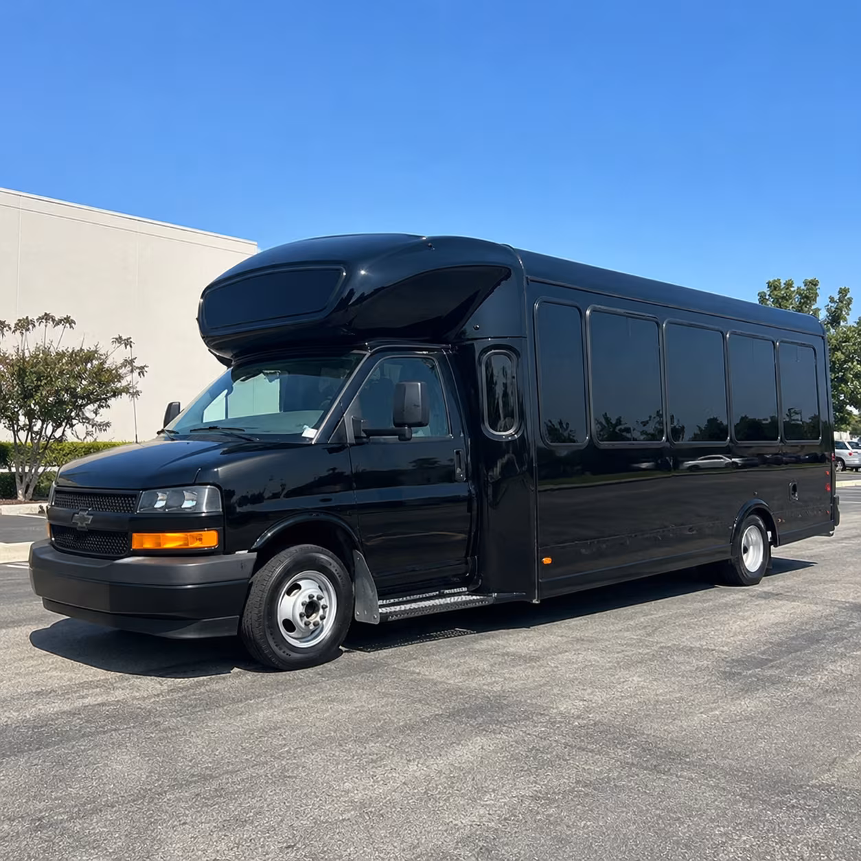 bus rentals for hialeah park racing and local sporting events