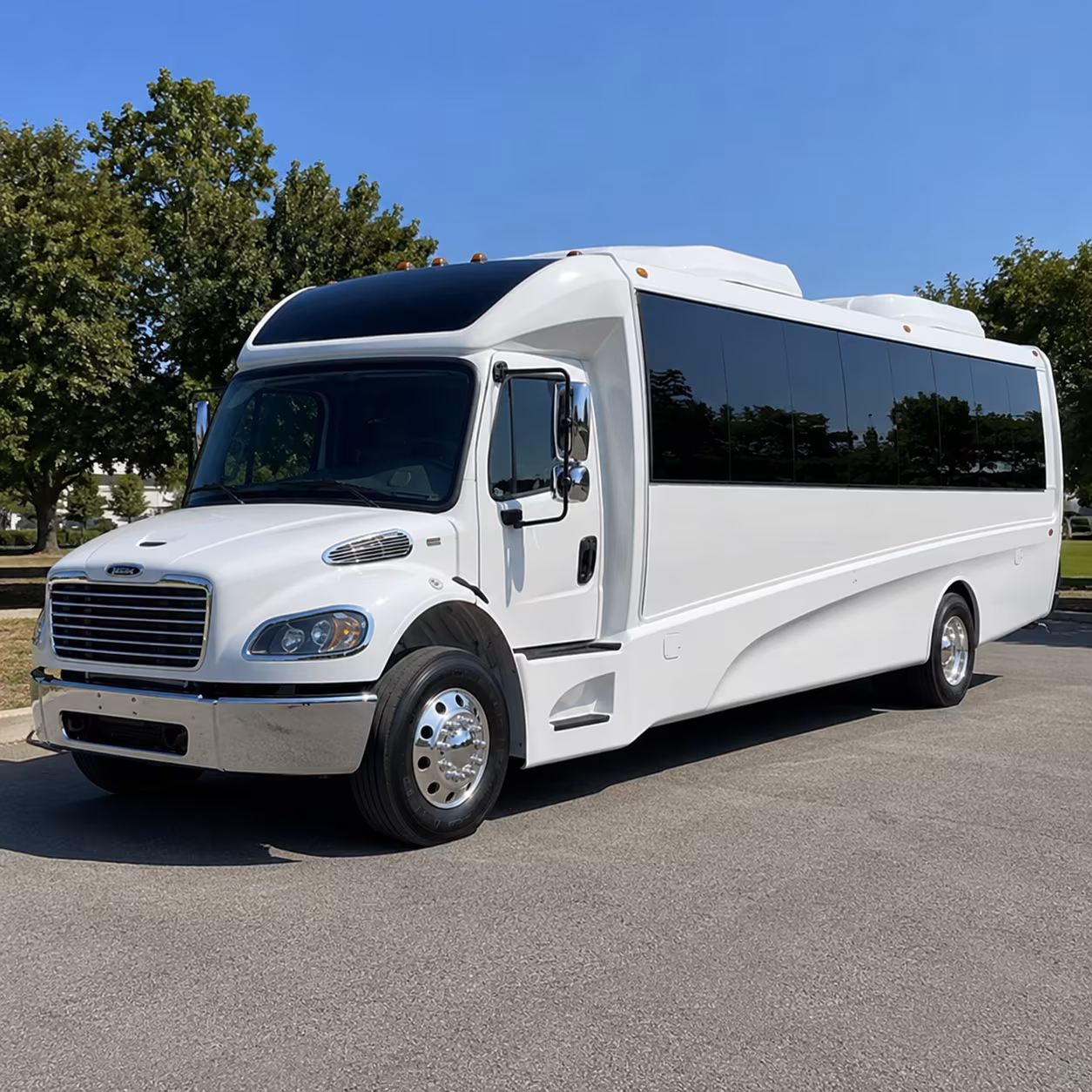 hialeah 28 passenger minibus